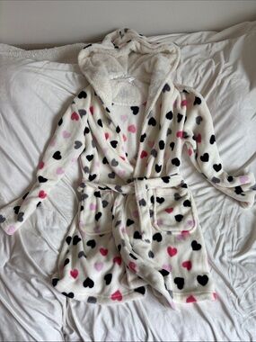 Cozy Heart Print Hooded Robe - Cream with Black, Pink & Gray Hearts